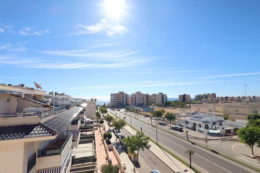 2-Bedroom Penthouse in Pilar de la Horadada - Image 29