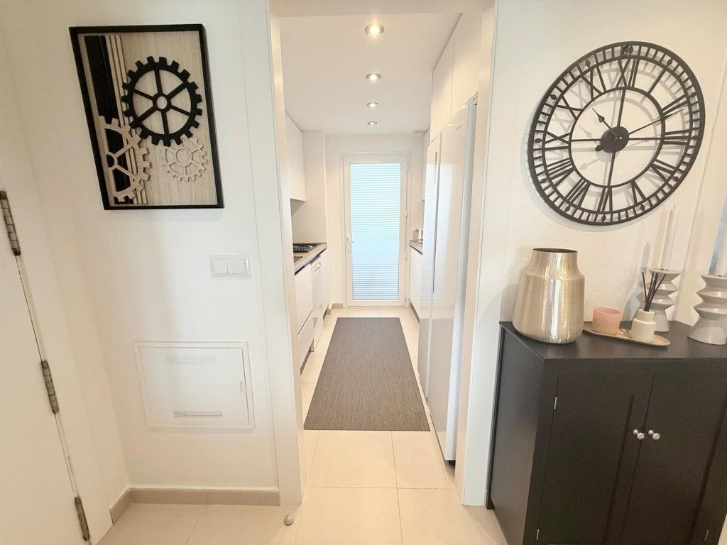 3-Bedroom Apartment in Sucina - Image 13