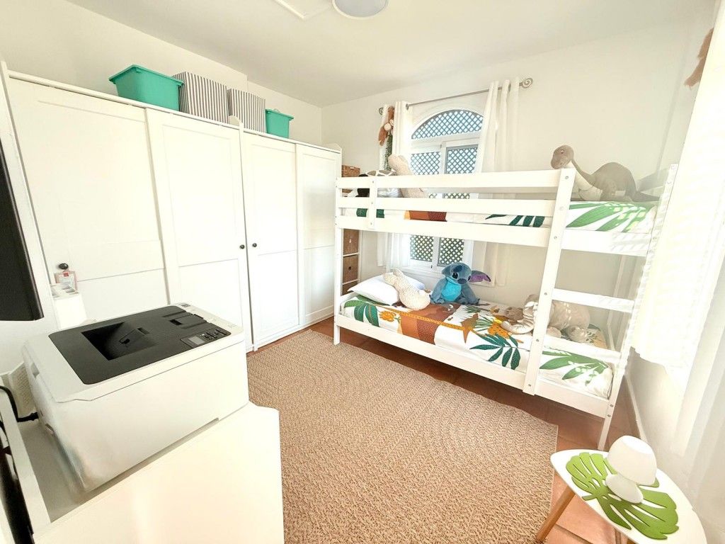 3-Bedroom Apartment in Sucina - Image 26