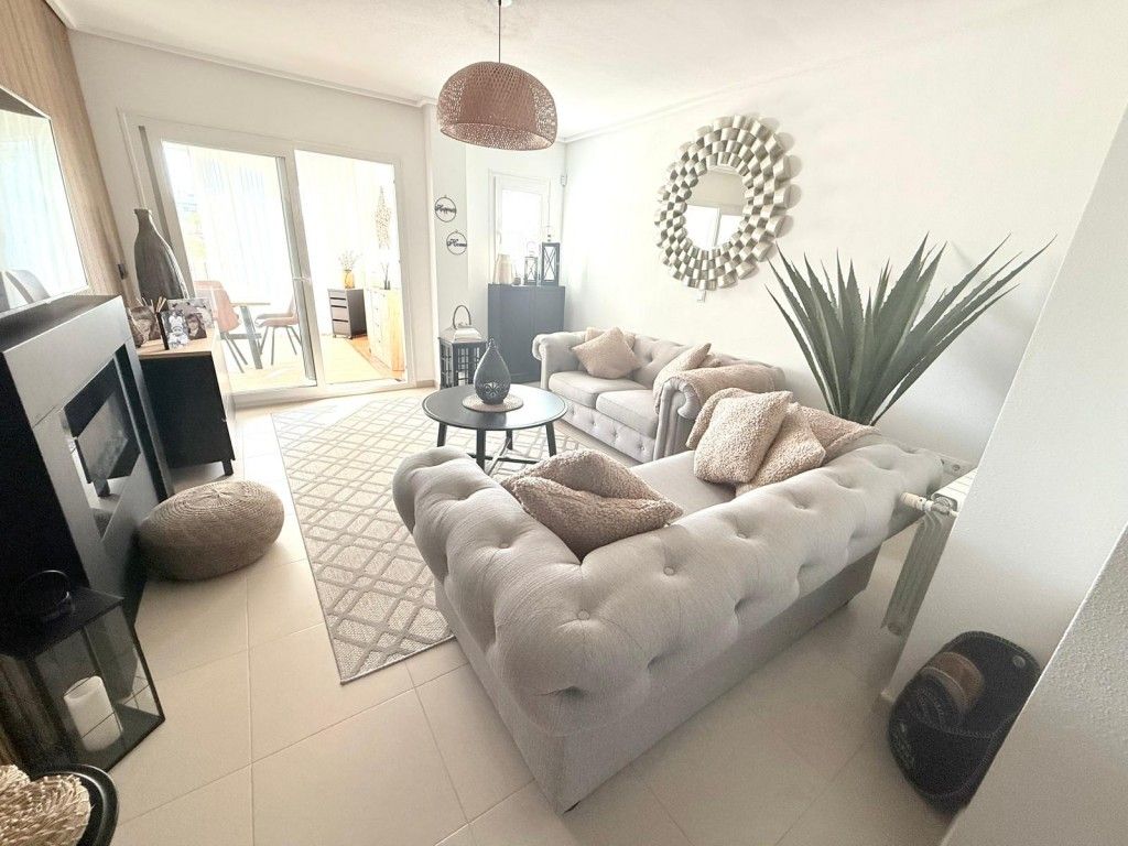 3-Bedroom Apartment in Sucina - Image 3