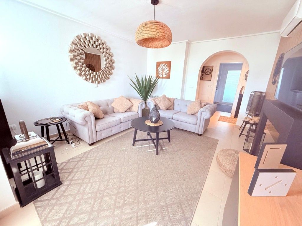 3-Bedroom Apartment in Sucina - Image 4