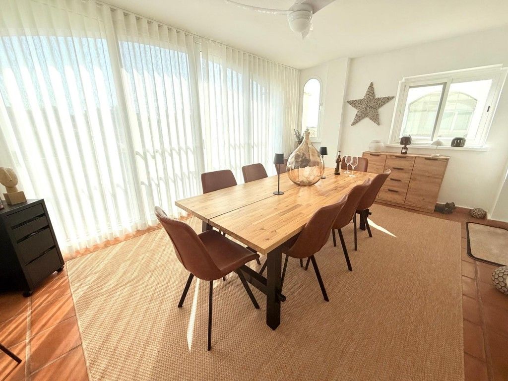 3-Bedroom Apartment in Sucina - Image 5