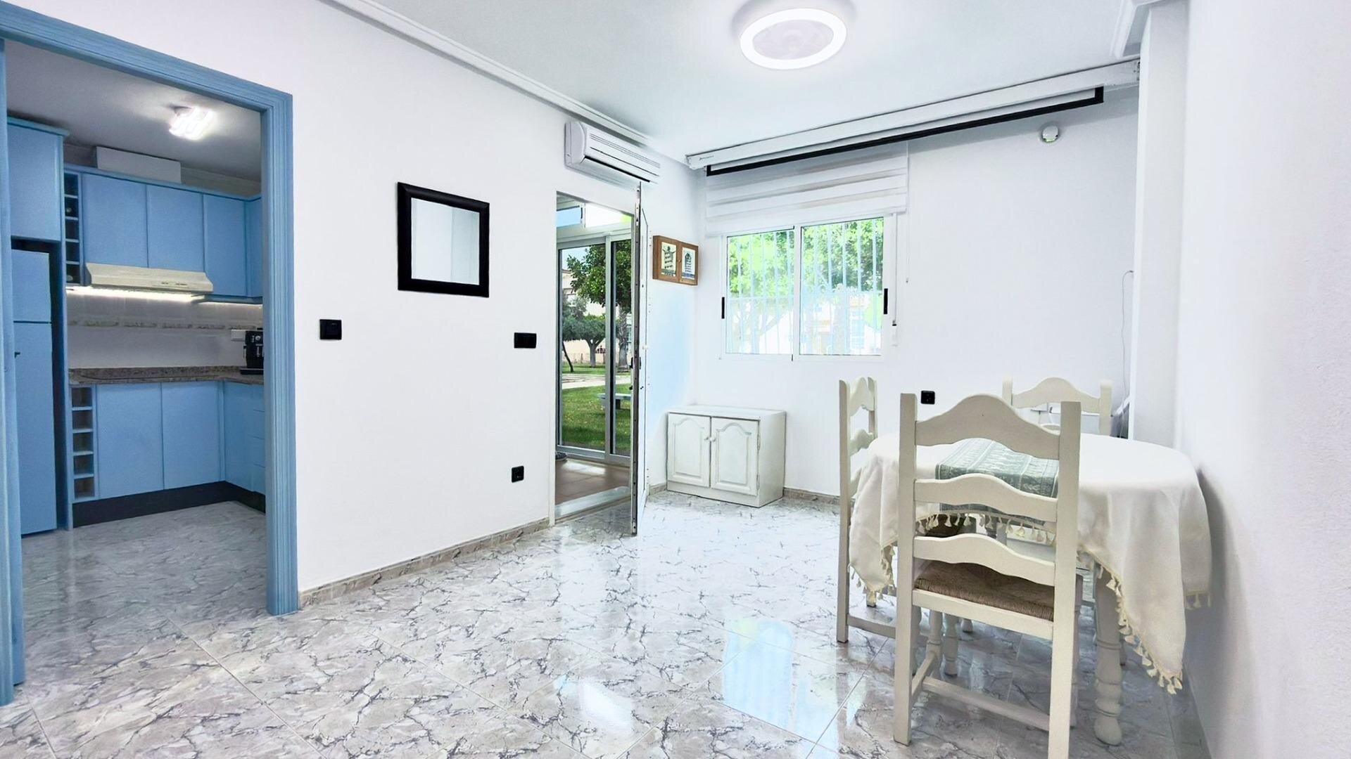 2-Bedroom Semi-detached house in Aguas Nuevas, Torrevieja - Image 1
