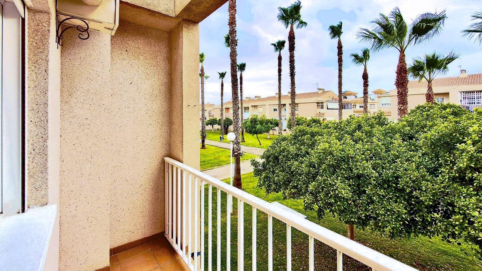2-Bedroom Semi-detached house in Aguas Nuevas, Torrevieja - Image 12