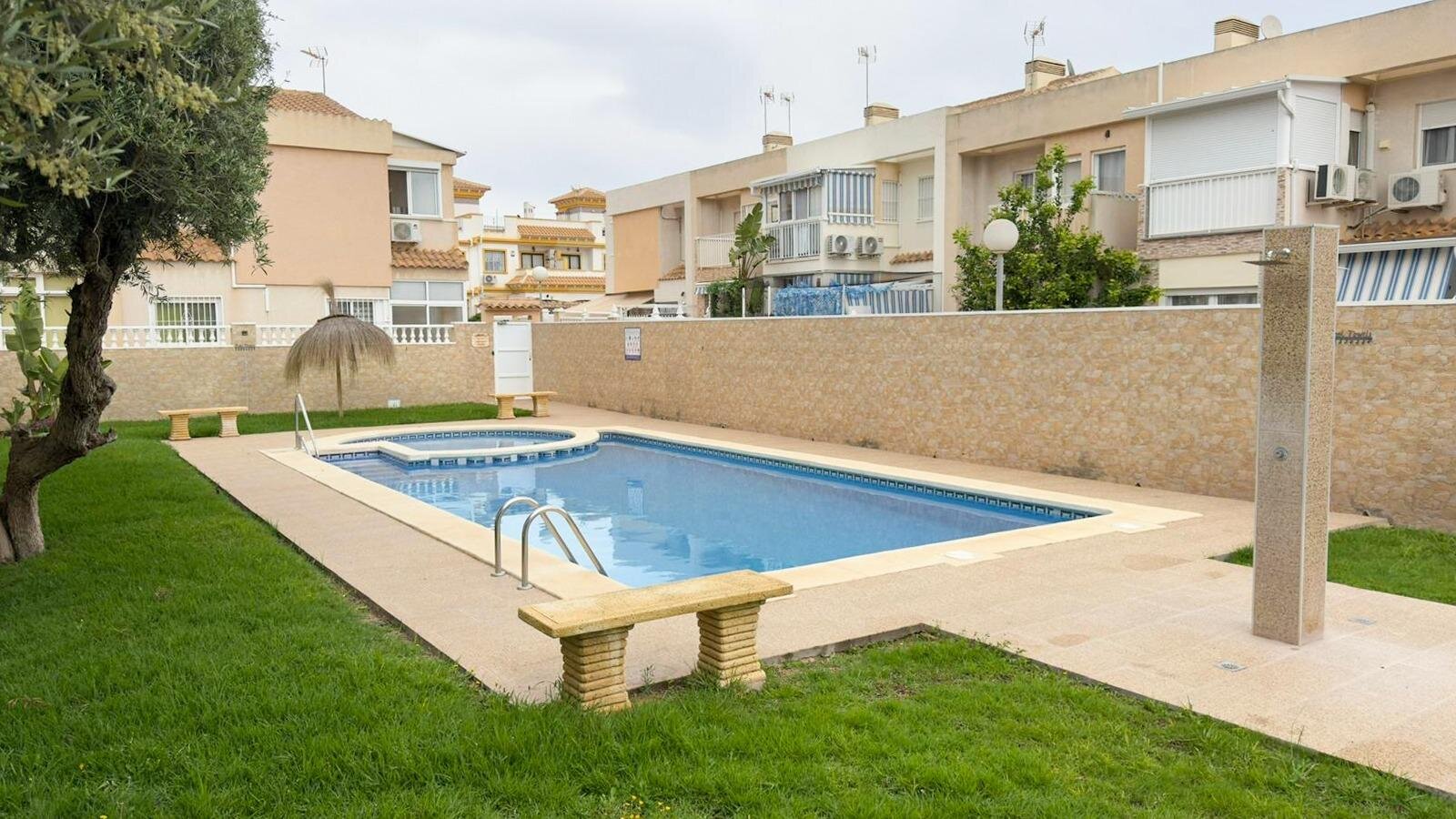 2-Bedroom Semi-detached house in Aguas Nuevas, Torrevieja - Image 15