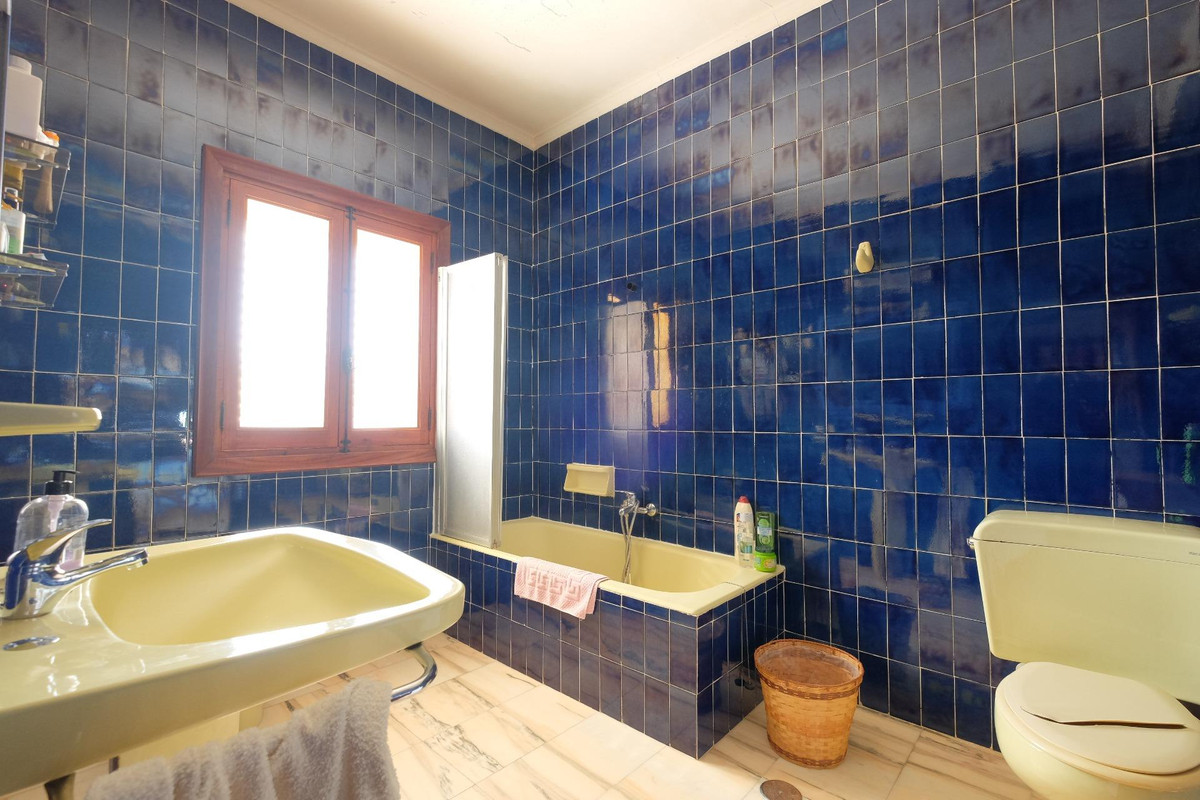 9-Bedroom Detached House in  Calpe | Sunny Casas - Costa ... - Image 18