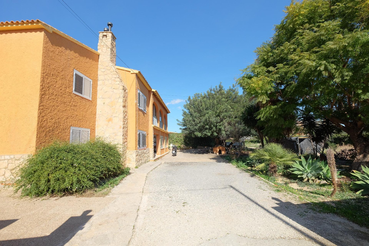 9-Bedroom Detached House in  Calpe | Sunny Casas - Costa ... - Image 4