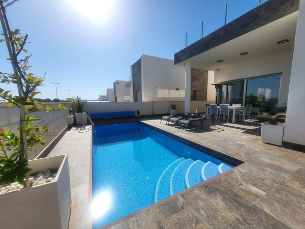 Villa de 3 Chambres à Lomas de Cabo Roig, Orihuela Costa