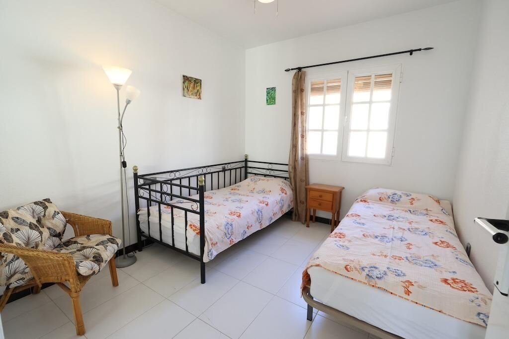 2-Bedroom Apartment in La Siesta, Torrevieja - Image 13