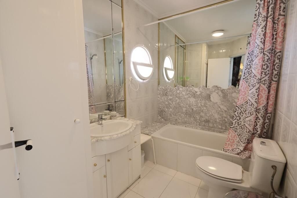 2-Bedroom Apartment in La Siesta, Torrevieja - Image 15