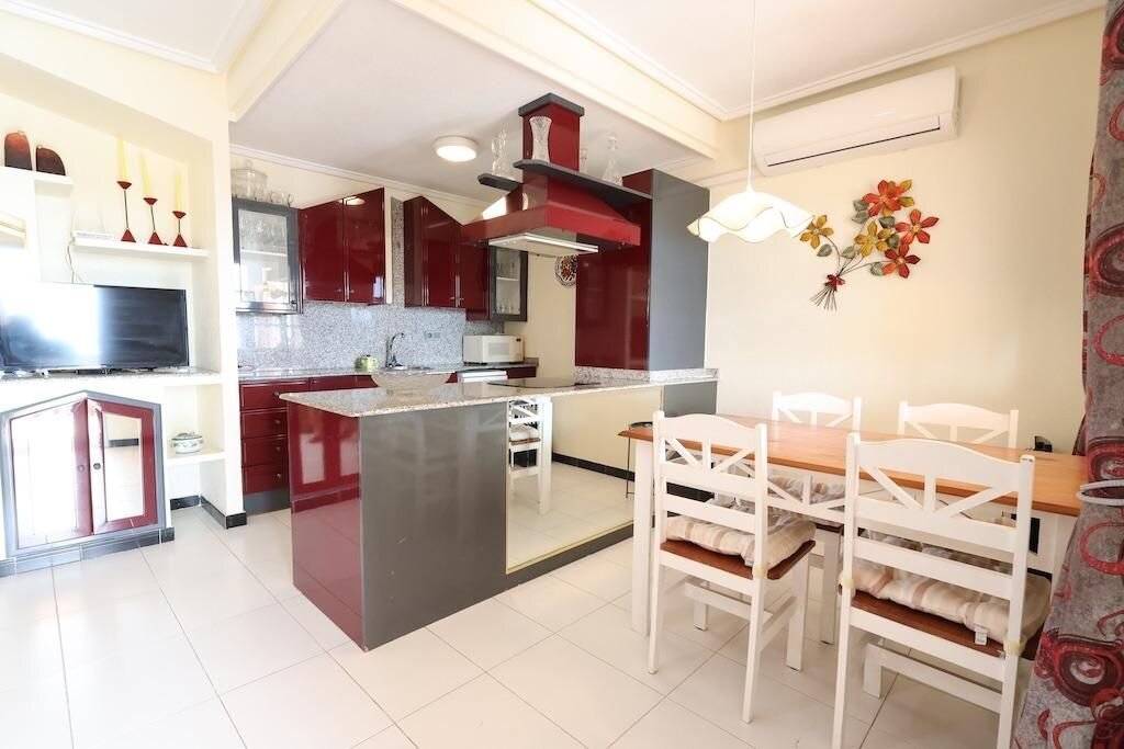 2-Bedroom Apartment in La Siesta, Torrevieja - Image 9