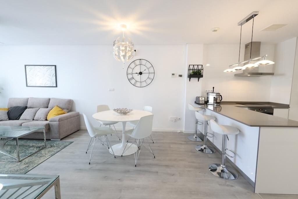 2-Bedroom Apartment in Los Dolses, Orihuela Costa - Image 5