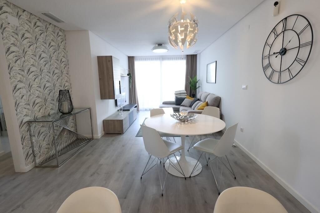 2-Bedroom Apartment in Los Dolses, Orihuela Costa - Image 6