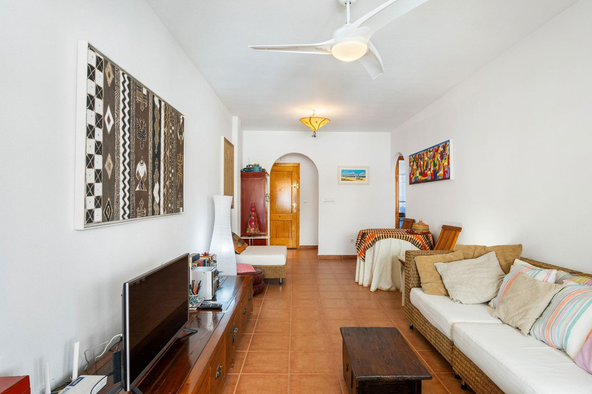 Tussenwoning met 3 Slaapkamers in Orihuela Costa | Sunny... - Image 2