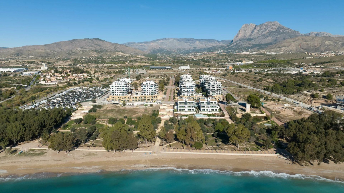 3-Bedroom Middle Floor Apartment in  Villajoyosa | Sunny ... - Image 1