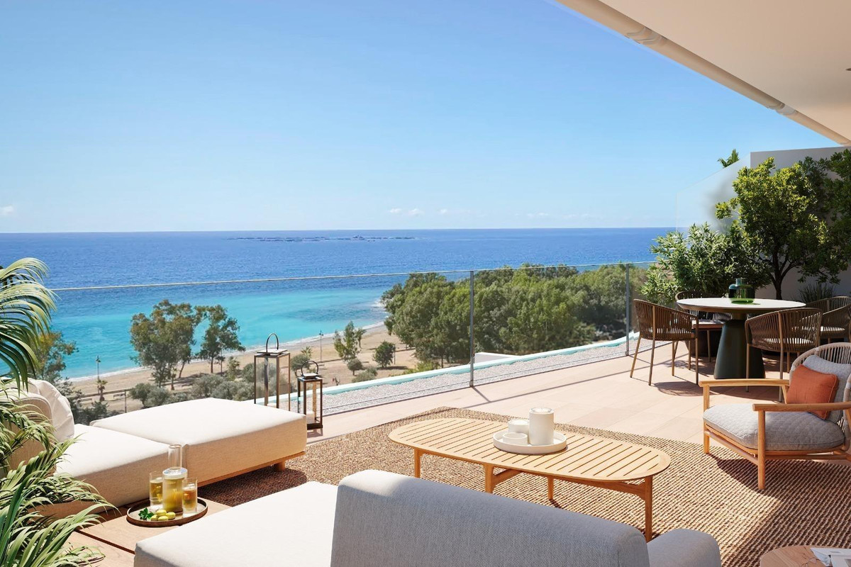 3-Bedroom Middle Floor Apartment in  Villajoyosa | Sunny ... - Image 4
