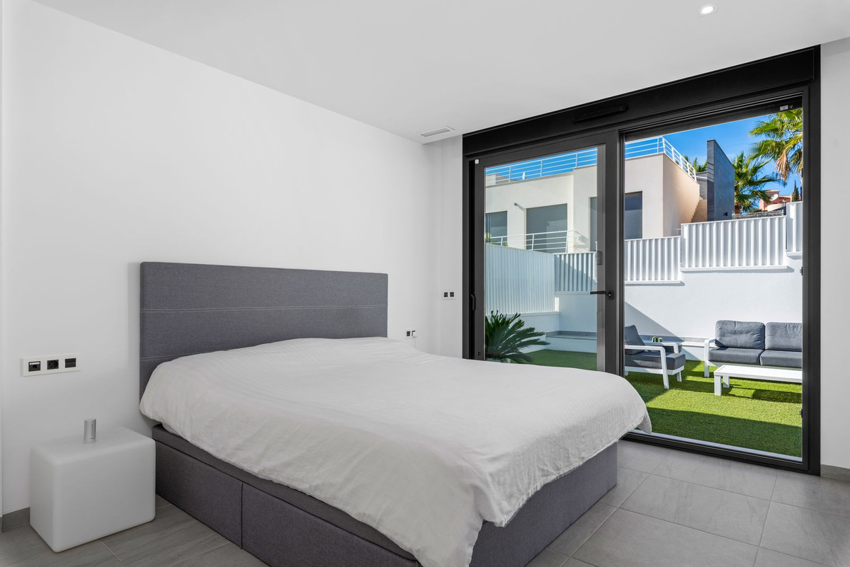 Villa individuelle de 4 Chambres à, San Miguel de Salinas... - Image 15