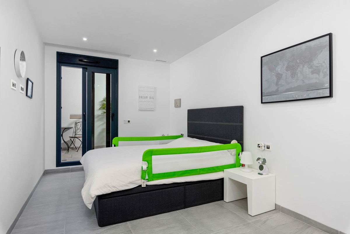 Villa individuelle de 4 Chambres à, San Miguel de Salinas... - Image 25