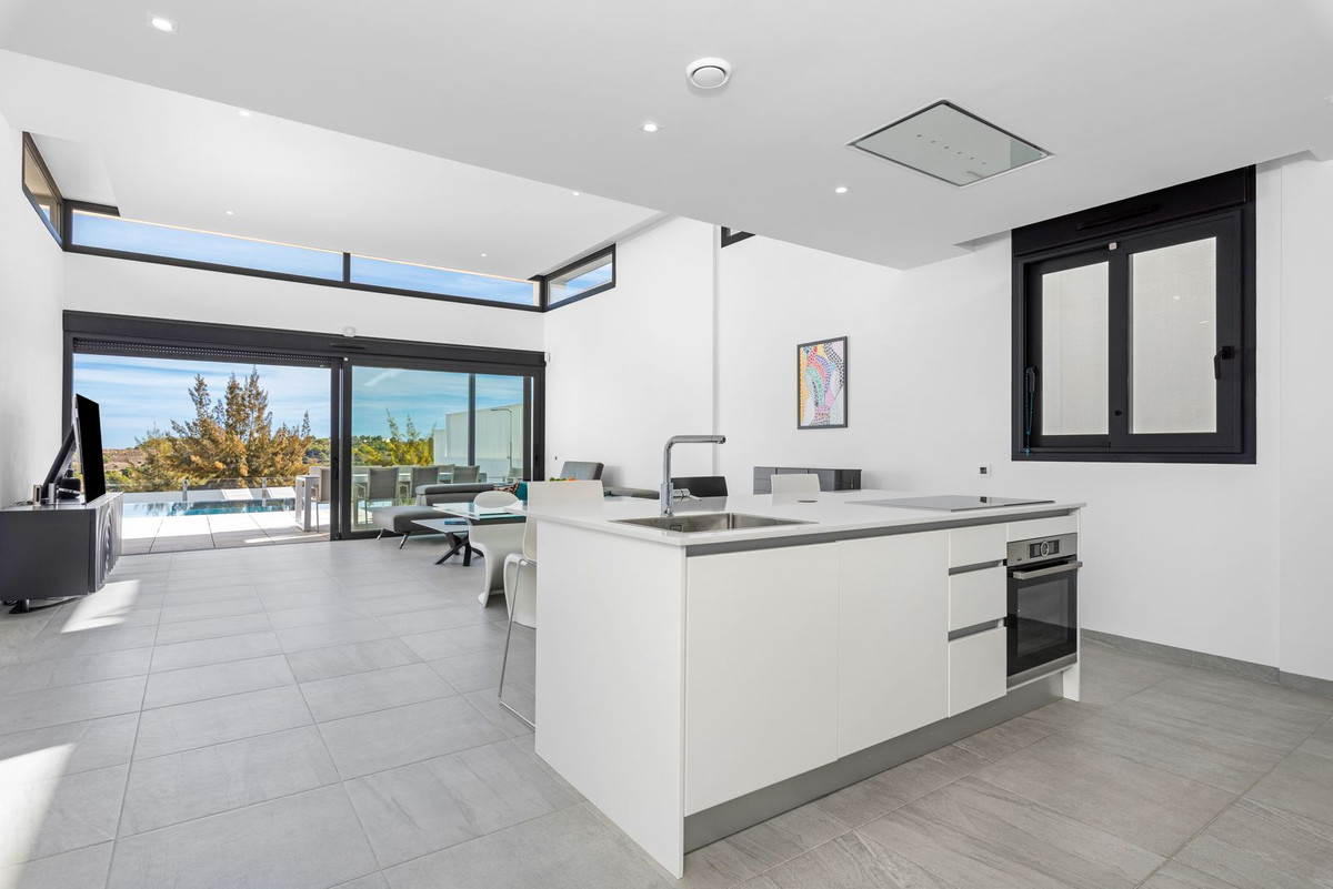 Villa individuelle de 4 Chambres à, San Miguel de Salinas... - Image 8