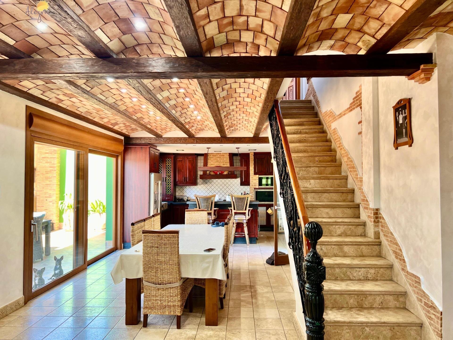 4-Bedroom Villa in Comunidad Valenciana, Almoradi - Image 35