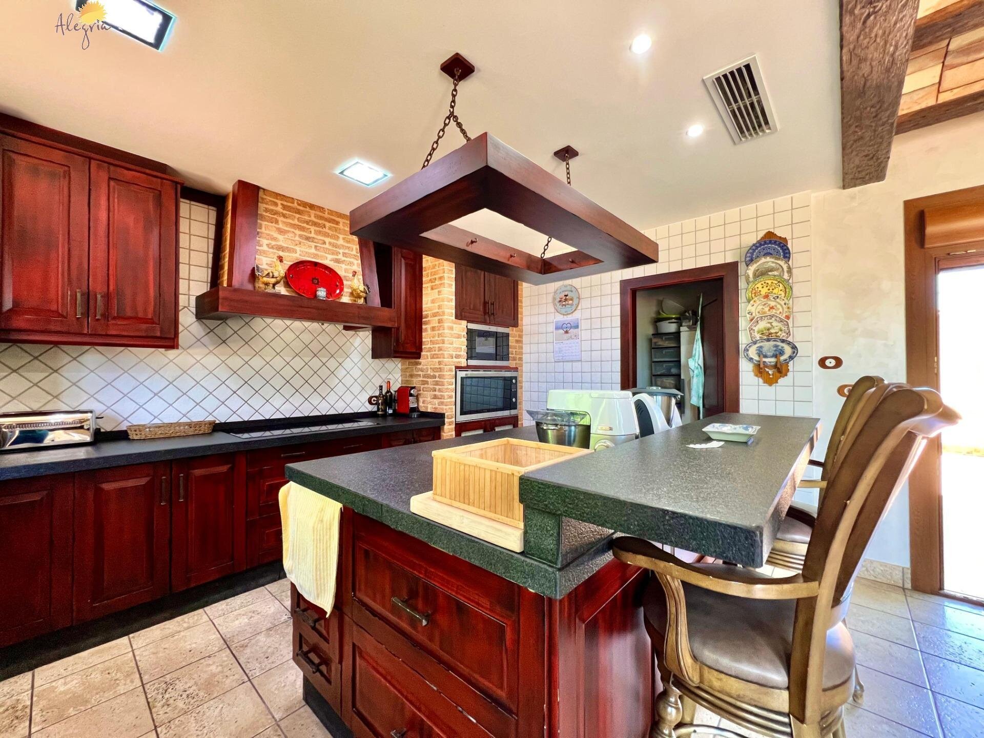 4-Bedroom Villa in Comunidad Valenciana, Almoradi - Image 45