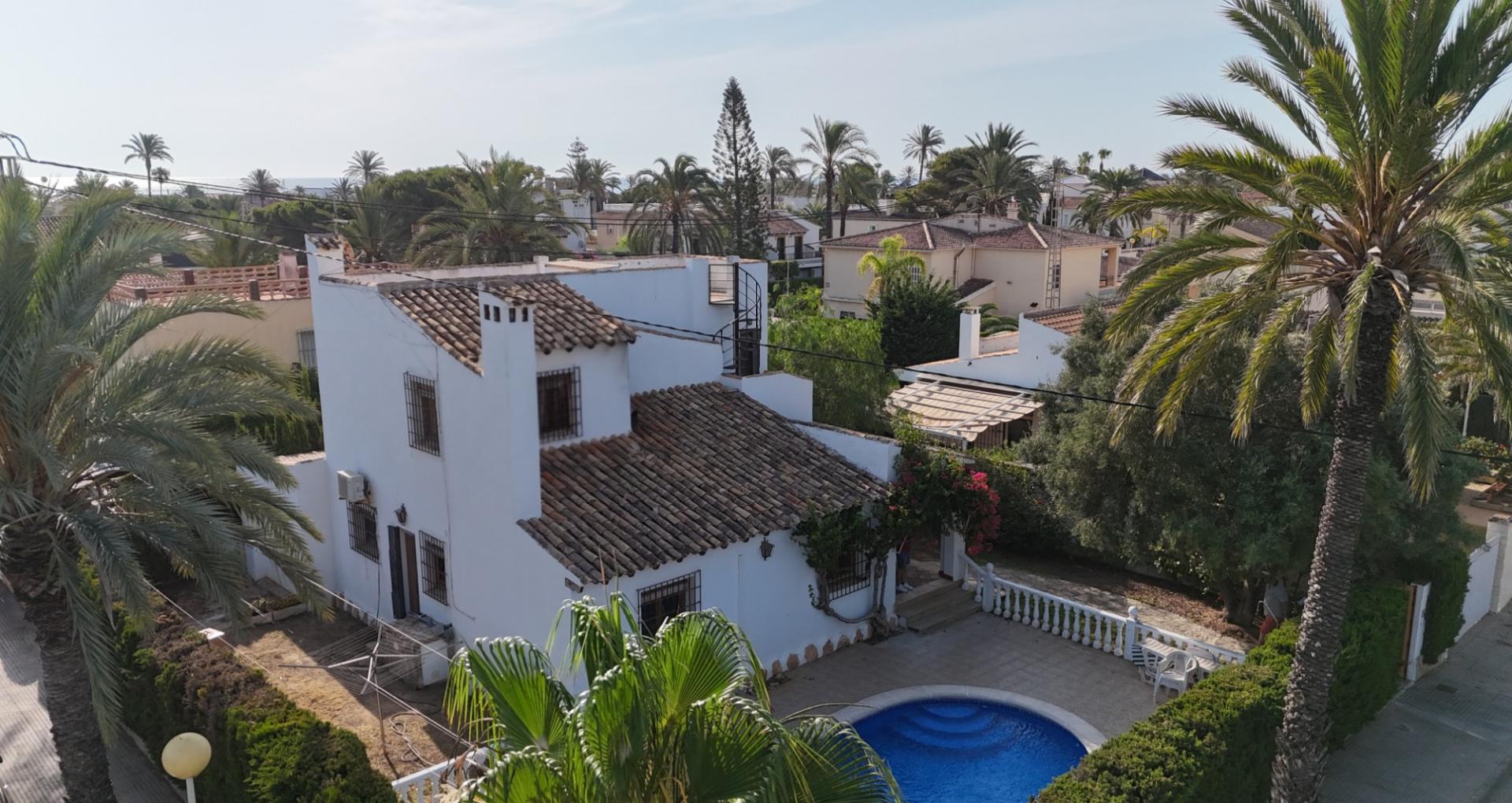 4-Bedroom Villa in Costa Blanca, Cabo Roig - Image 1