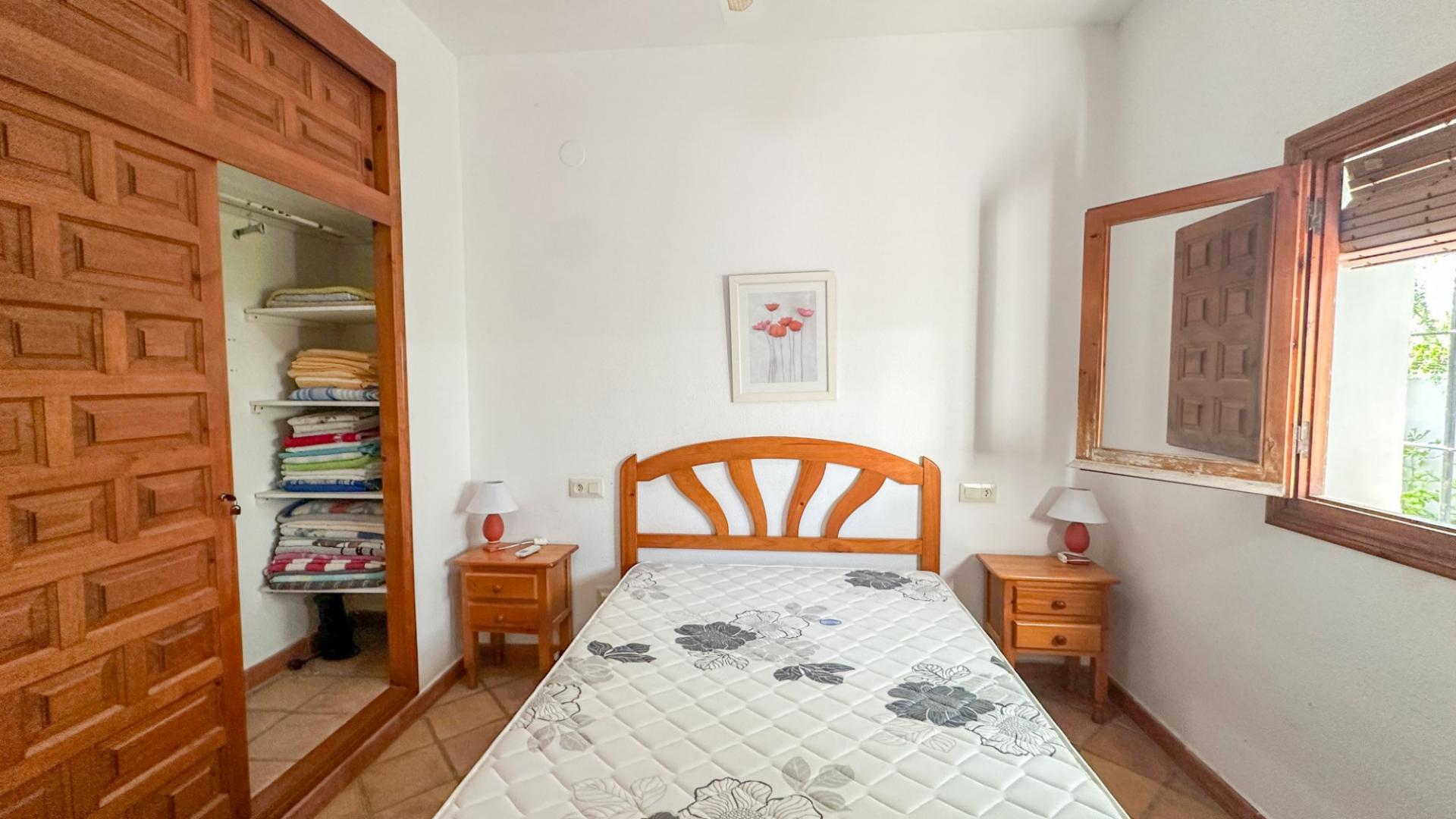 4-Bedroom Villa in Costa Blanca, Cabo Roig - Image 20