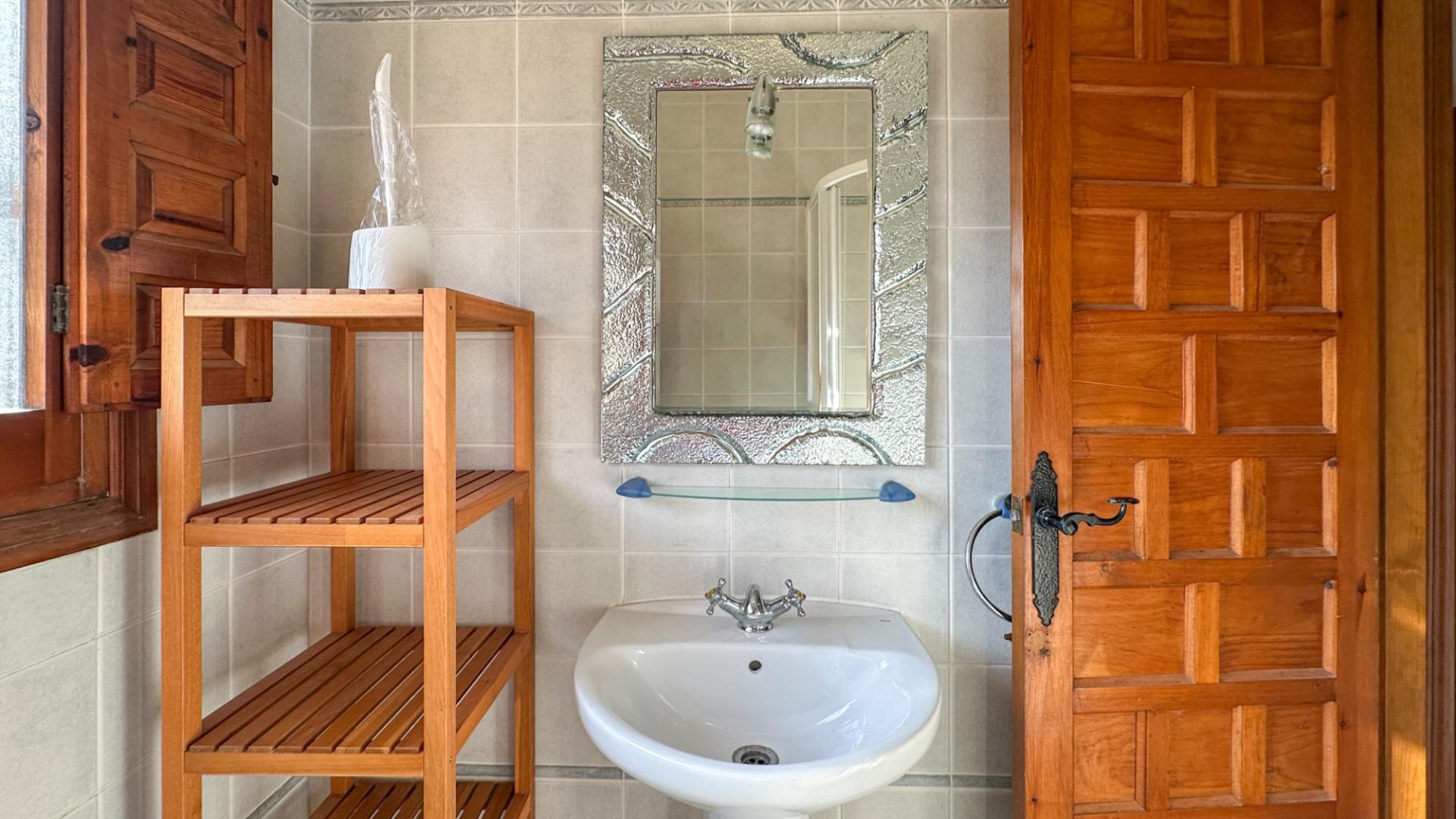 4-Bedroom Villa in Costa Blanca, Cabo Roig - Image 36