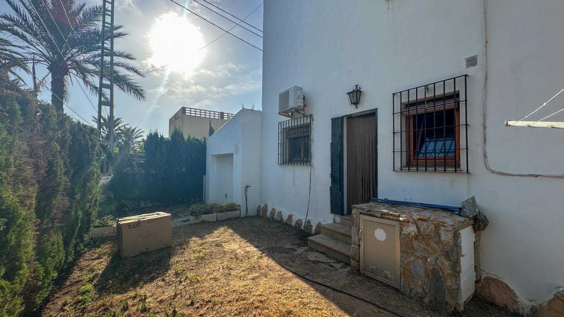 4-Bedroom Villa in Costa Blanca, Cabo Roig - Image 40