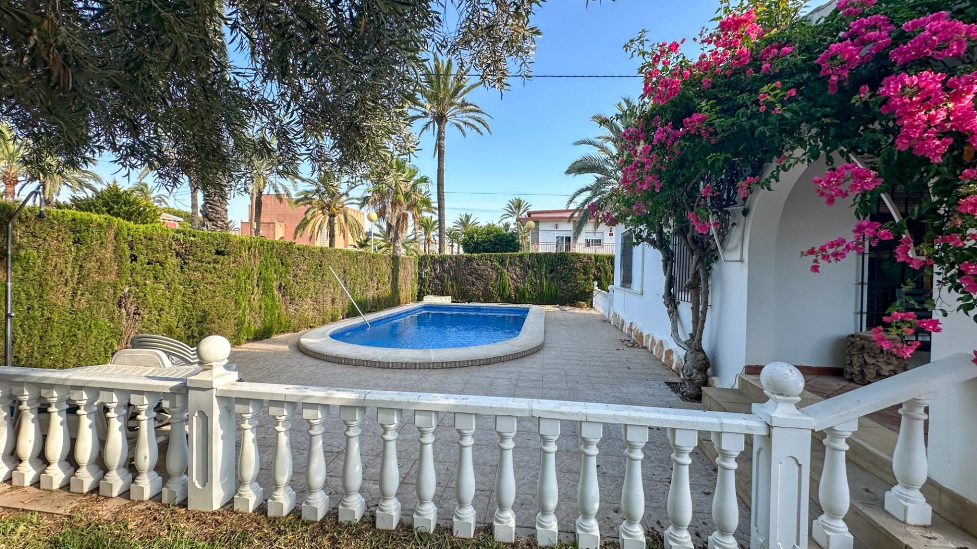 4-Bedroom Villa in Costa Blanca, Cabo Roig - Image 42