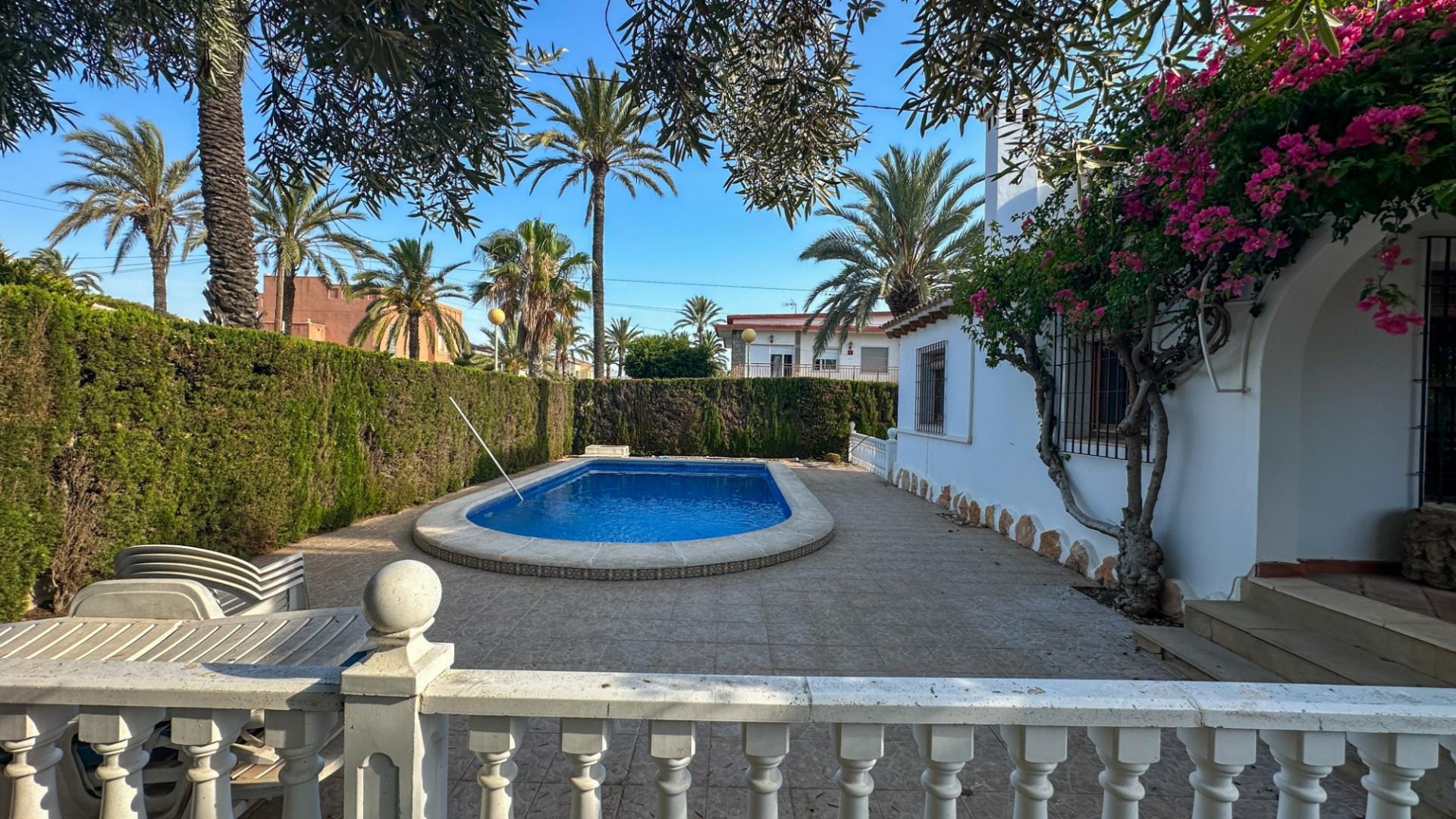 4-Bedroom Villa in Costa Blanca, Cabo Roig - Image 43