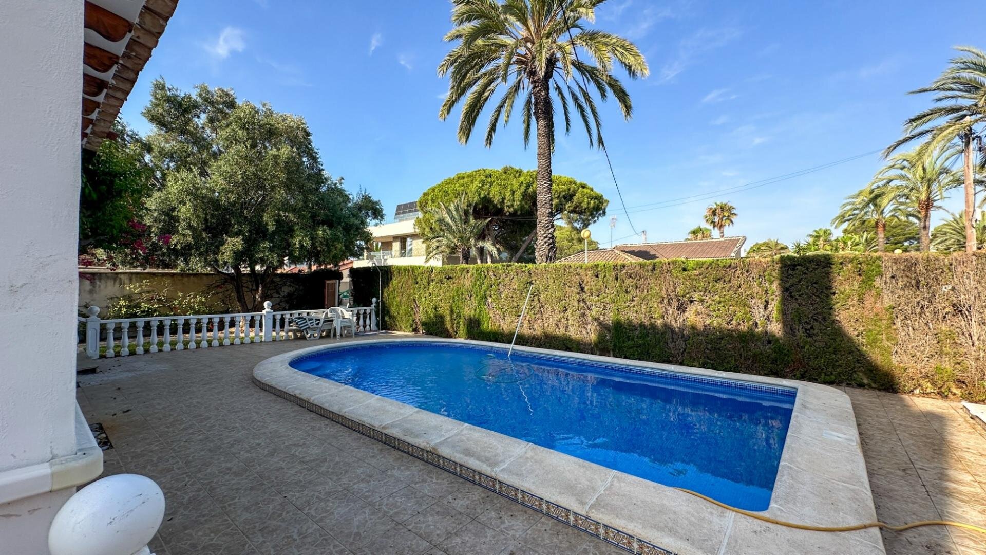 4-Bedroom Villa in Costa Blanca, Cabo Roig - Image 45