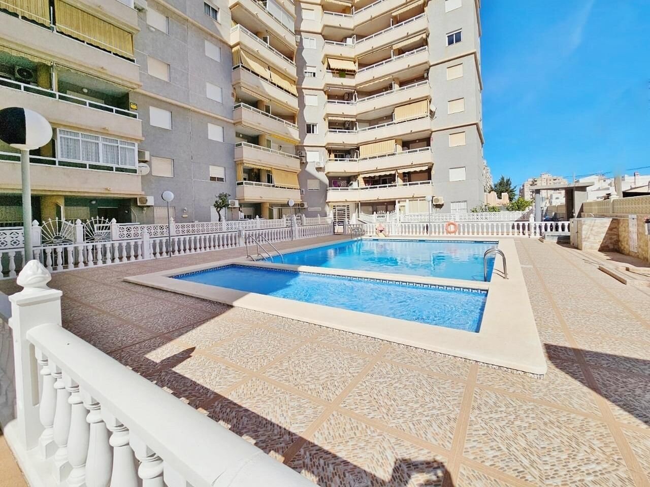 2-Bedroom Apartment in Playa del Cura, Torrevieja - Image 1