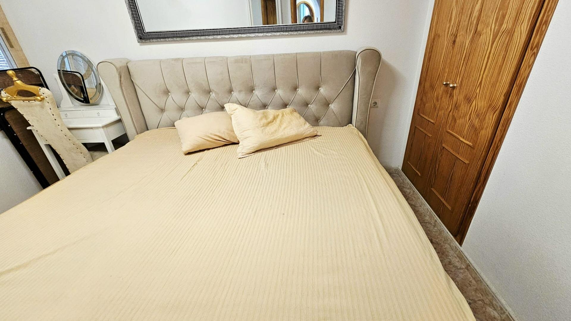 2-Bedroom Apartment in Playa del Cura, Torrevieja - Image 13