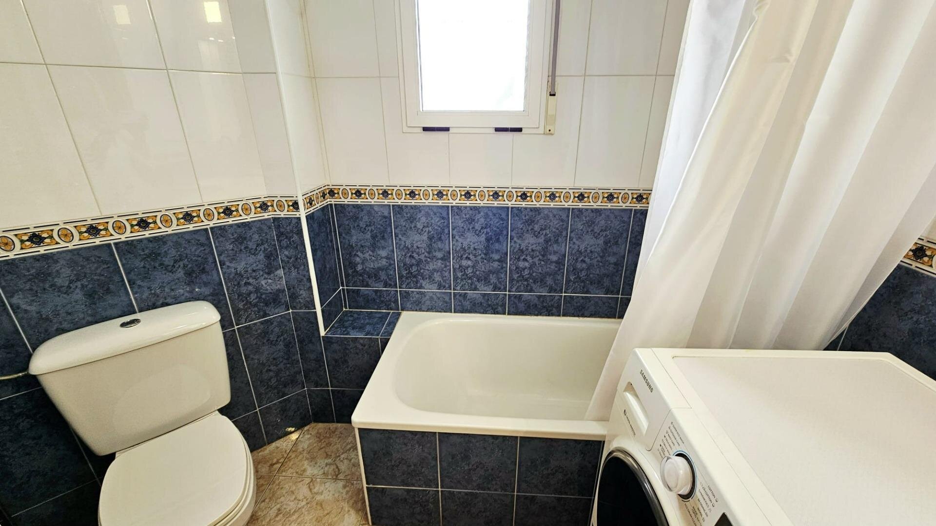 2-Bedroom Apartment in Playa del Cura, Torrevieja - Image 17