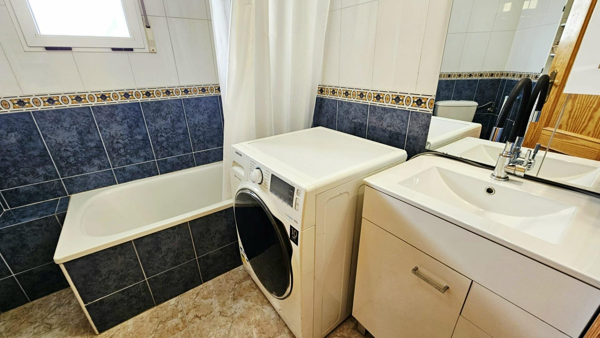 2-Bedroom Apartment in Playa del Cura, Torrevieja - Image 18