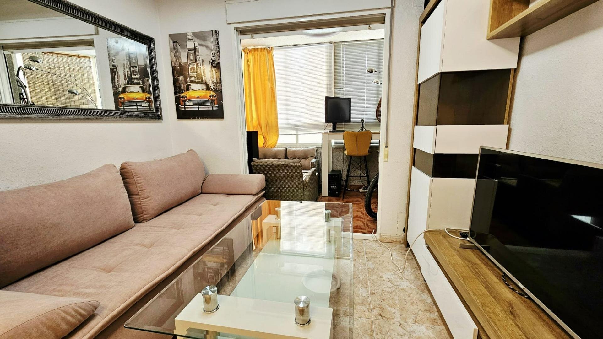 2-Bedroom Apartment in Playa del Cura, Torrevieja - Image 6