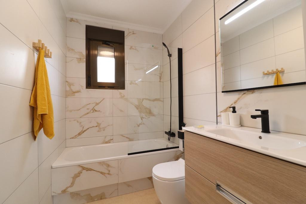 3-Bedroom Townhouse in  San Miguel de Salinas | Sunny Cas... - Image 11