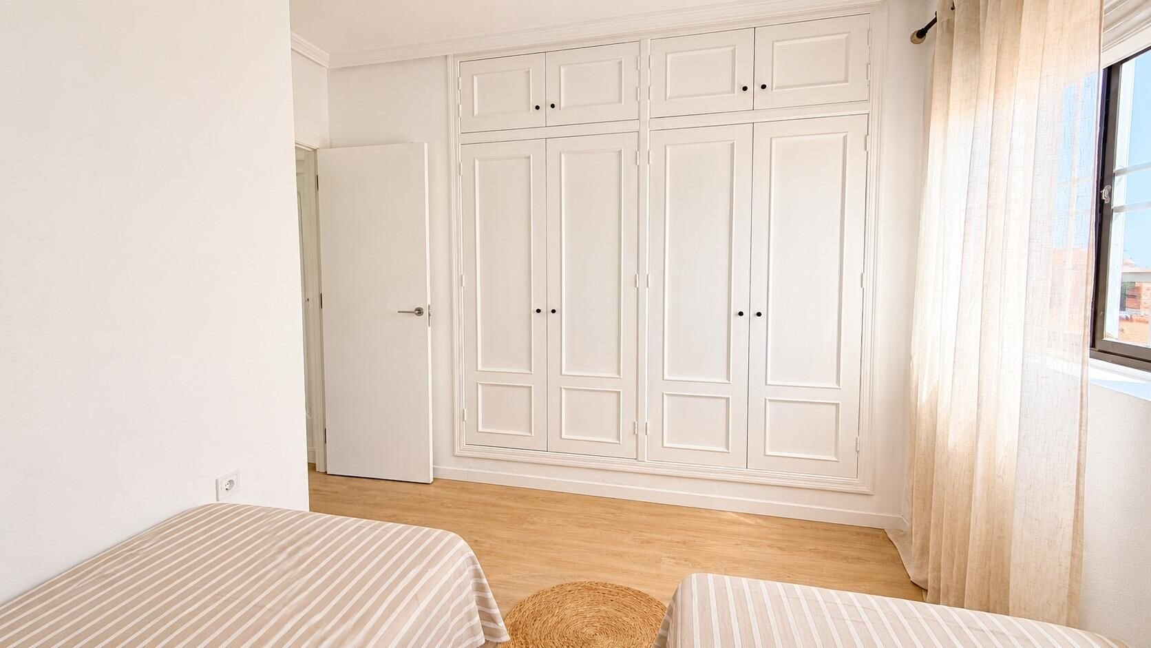 2-Bedroom Apartment in Lomas de Cabo Roig, Orihuela Costa - Image 10