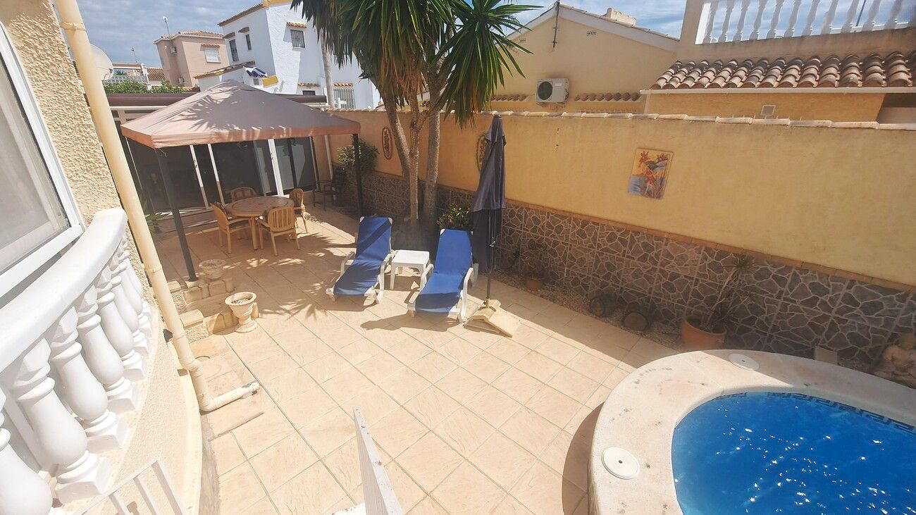 3-Bedroom Villa in Las Filipinas, Orihuela Costa - Image 31