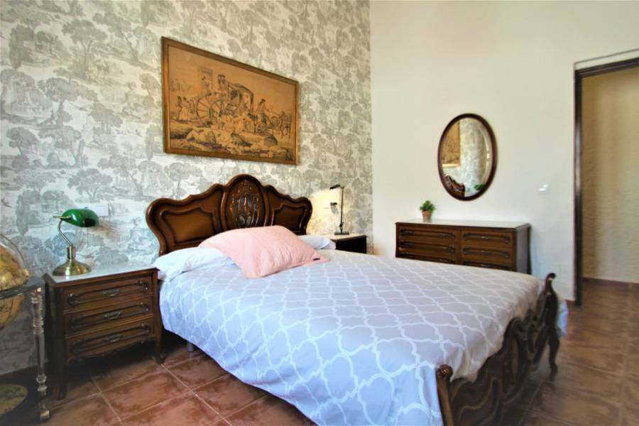 9-Bedroom Detached House in Lomas de Cabo Roig, Orihuela ... - Image 23