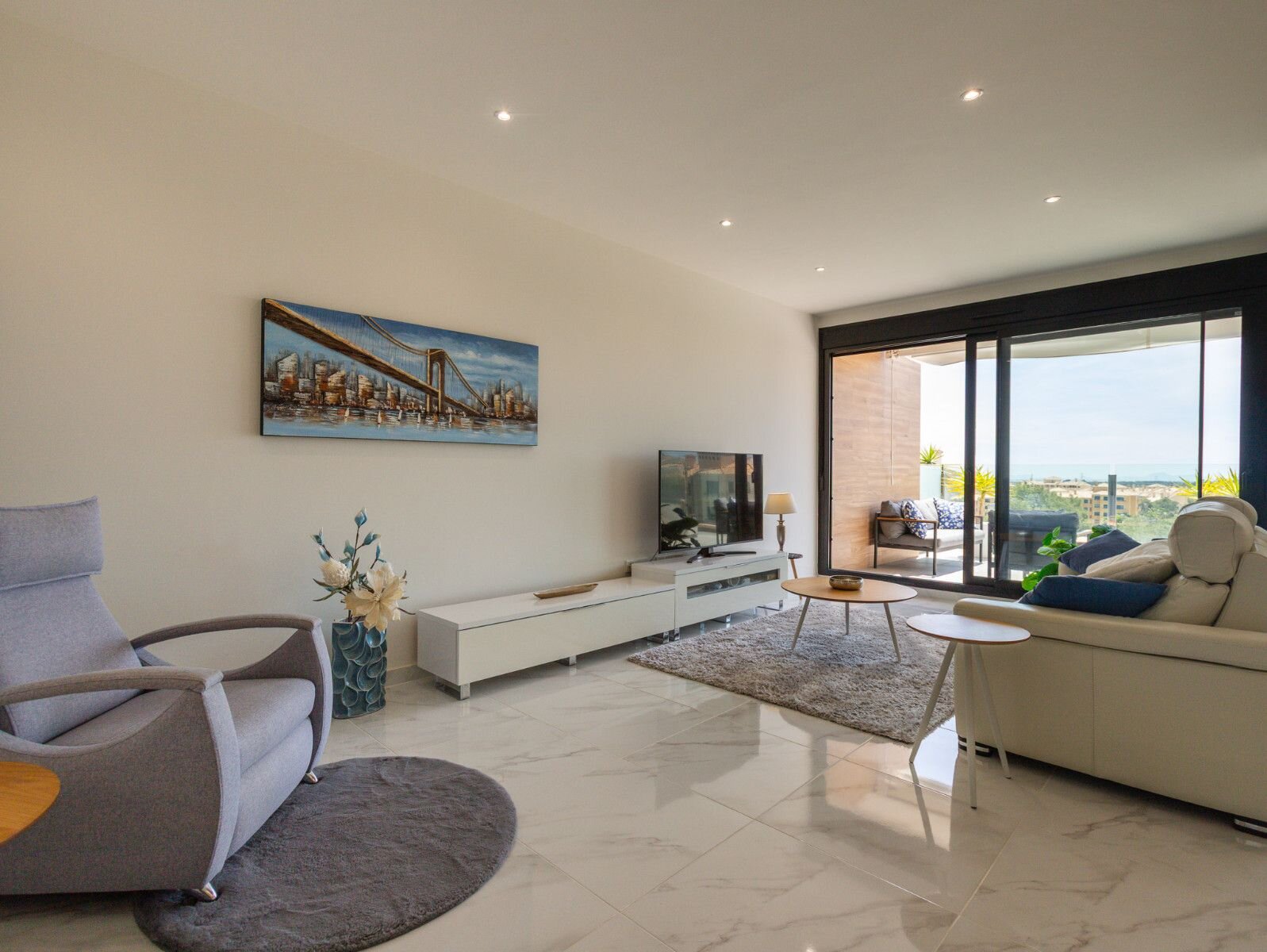 2-Bedroom Apartment in Las Filipinas, Orihuela Costa - Image 5