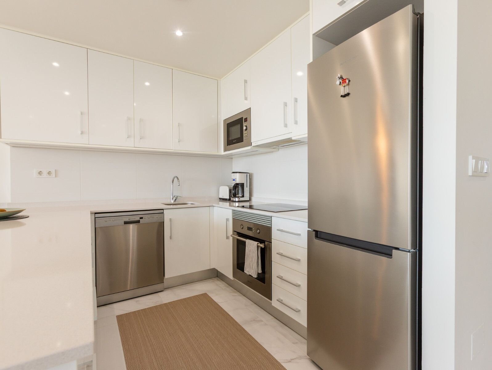 2-Bedroom Apartment in Las Filipinas, Orihuela Costa - Image 8