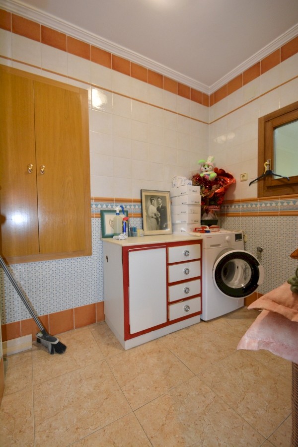 8-Bedroom Villa in Pueblo, Guardamar del Segura - Image 14