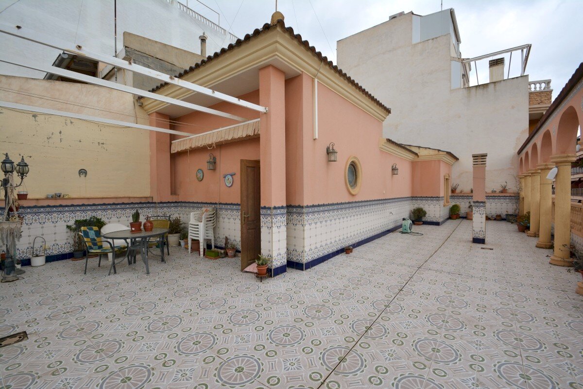 8-Bedroom Villa in Pueblo, Guardamar del Segura - Image 3