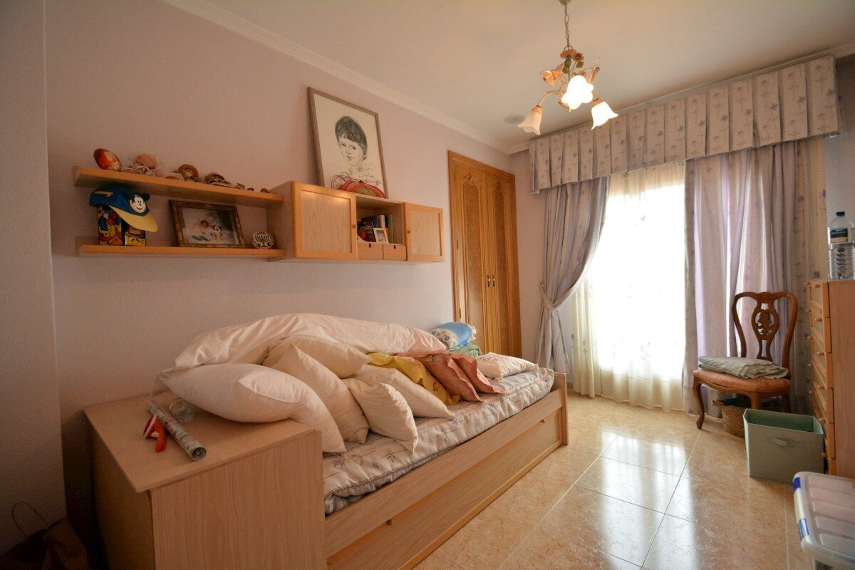 8-Bedroom Villa in Pueblo, Guardamar del Segura - Image 6