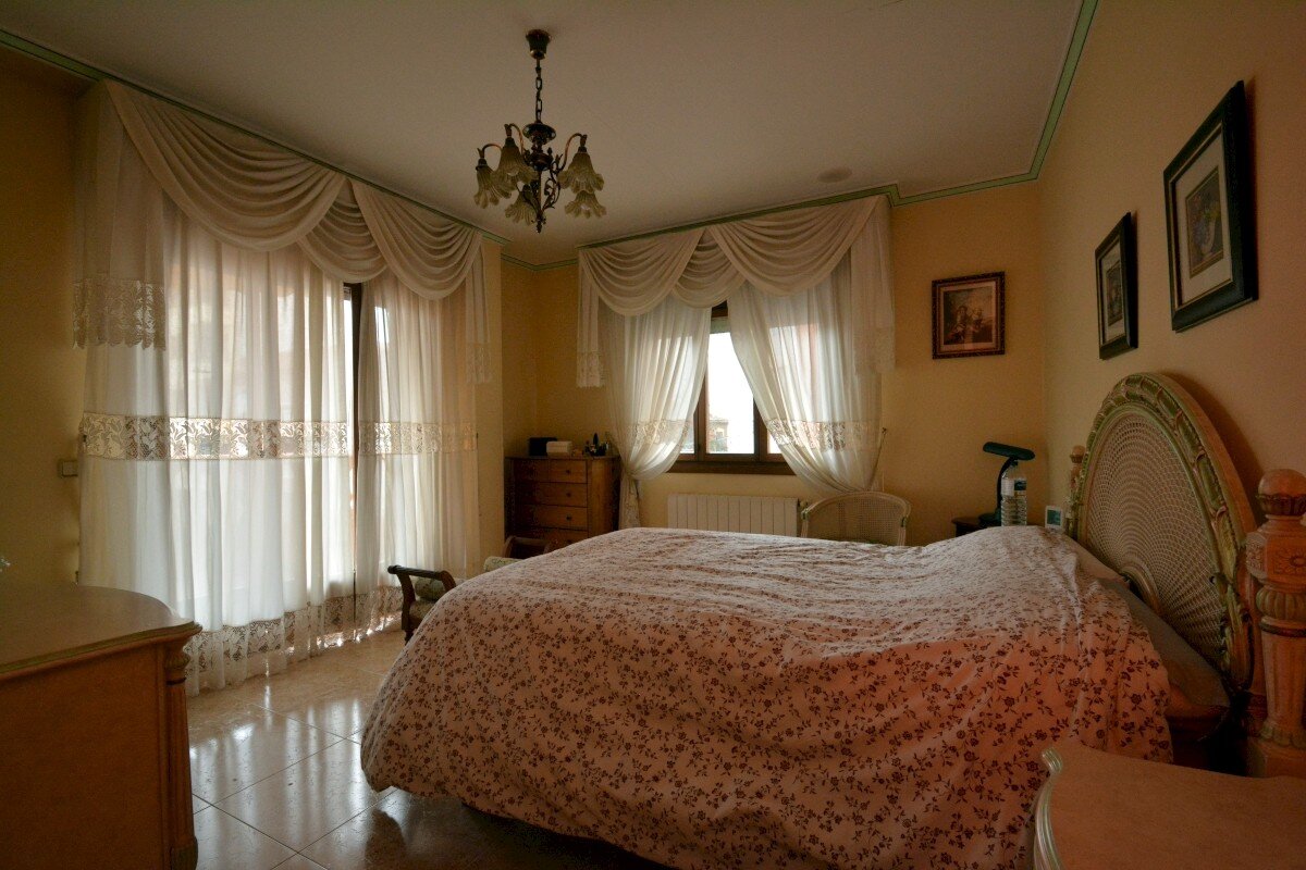 8-Bedroom Villa in Pueblo, Guardamar del Segura - Image 8