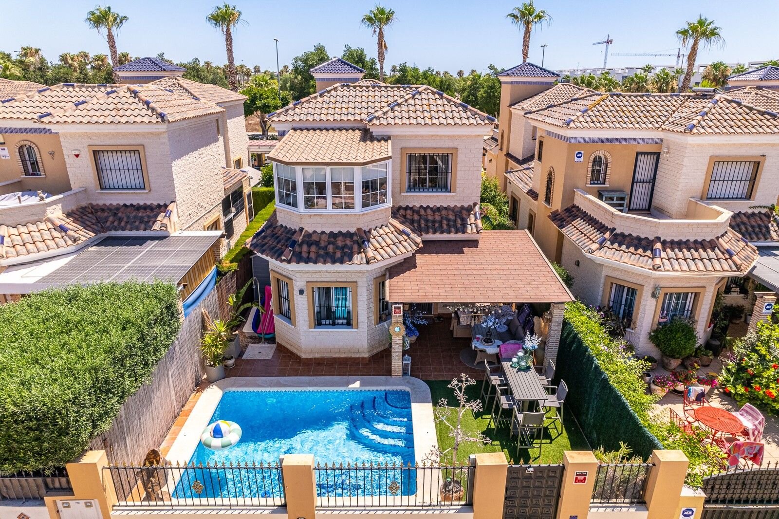 3-Bedroom Villa in El Raso, Guardamar del Segura - Image 1