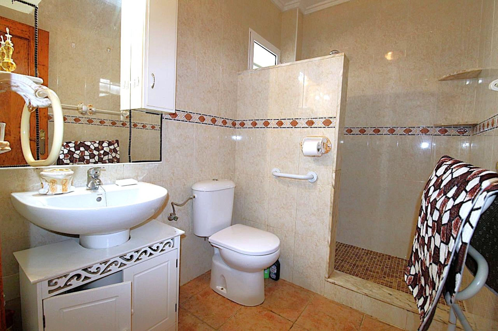 Villa in San Miguel de Salinas - Image 24