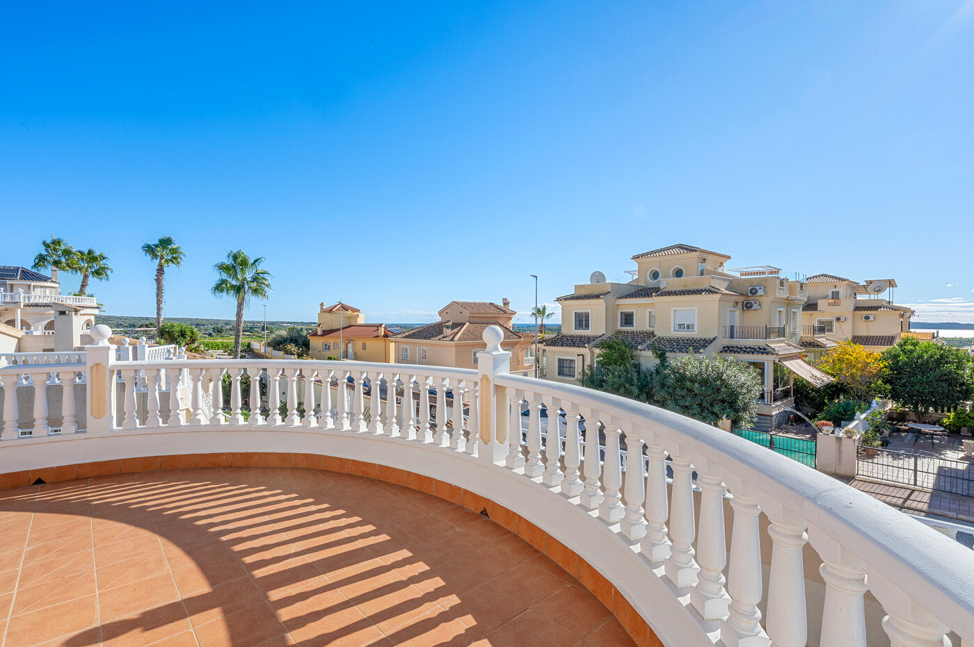 4-Bedroom Villa in Rojales - Image 3